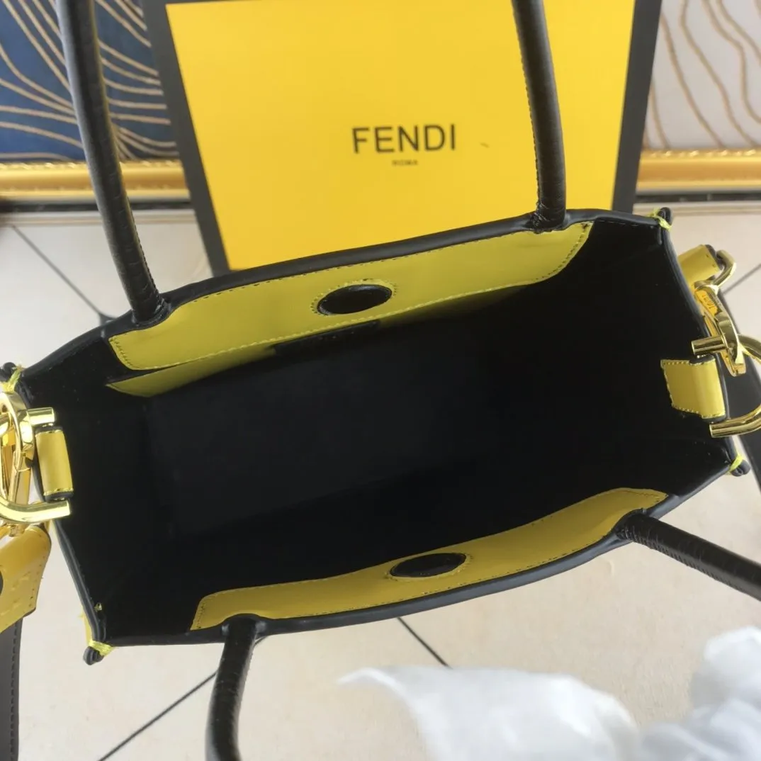 EN   Designer bags by Fendi 053