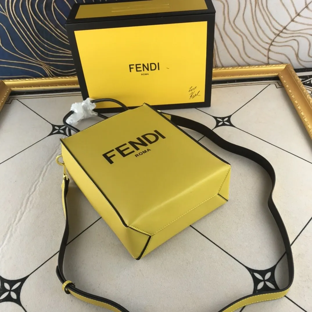EN   Designer bags by Fendi 053