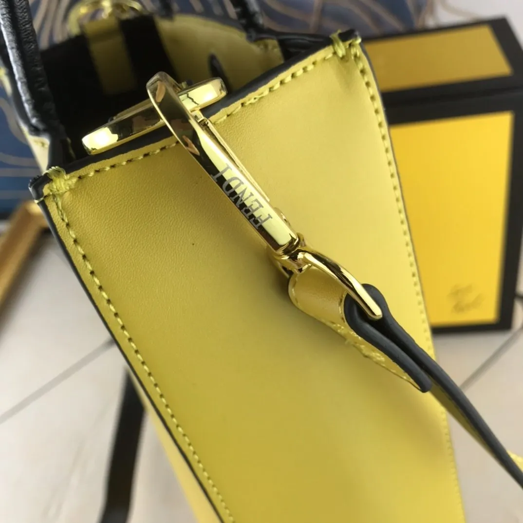 EN   Designer bags by Fendi 053