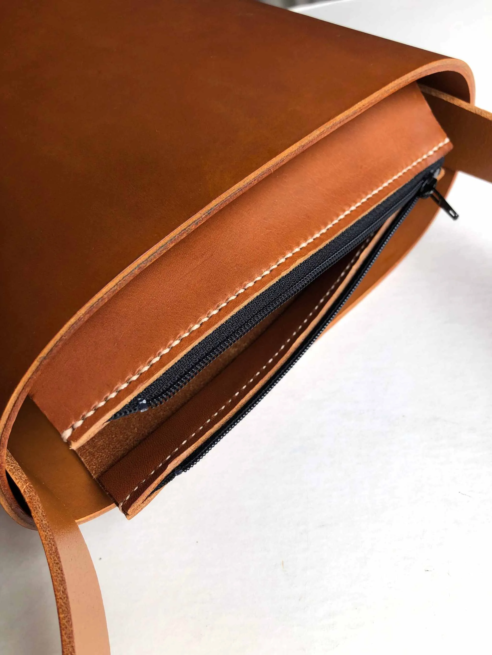 Oval Midi Leather Bag